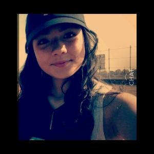 Meet your Posher, Samira